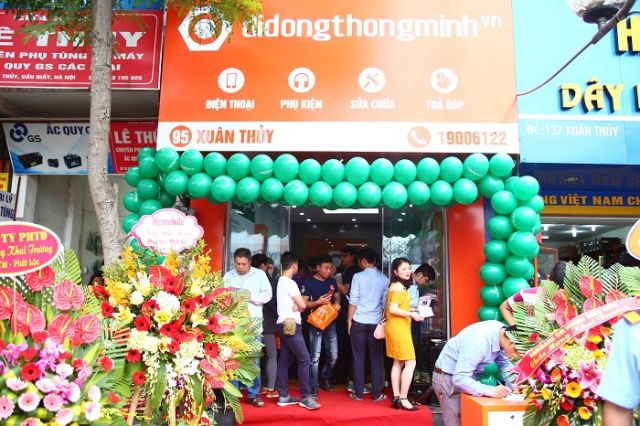 Tưng bừng khai trương showroom thứ 11 hệ thống Di Động Thông Minh - 95 Xuân Thủy, Cầu Giấy, Hà Nội - Di Động Thông Minh