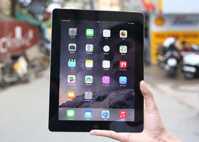iPad 4 Rơi Gẫy Răng Cụ Già, iPad Air được chuộng vì an toàn - Di Động Thông Minh