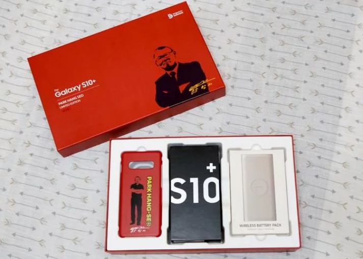 Mở hộp Samsung S10 Plus phiên bản Park Hang Seo