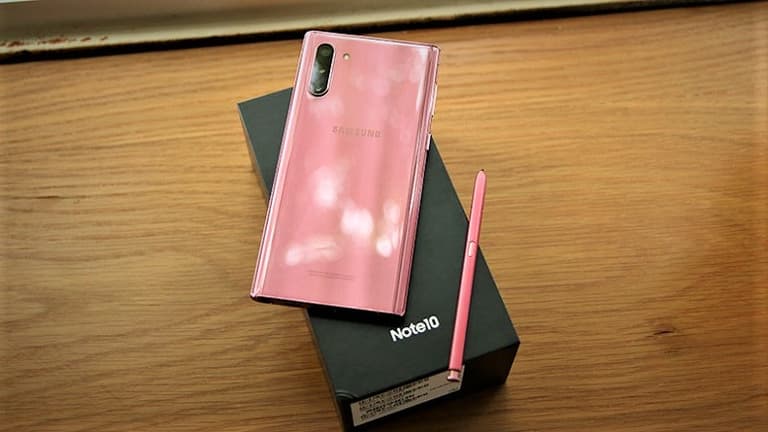 Mở hộp Samsung Note 10 phiên bản màu ''hồng hào quang''