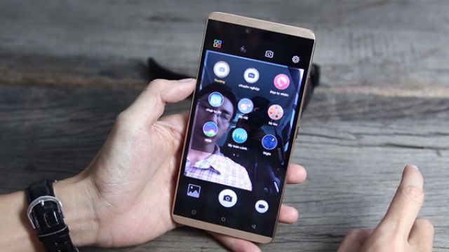 Những sản phẩm Selfie giá rẻ đáng mua nhất mùa Noel - Di Động Thông Minh
