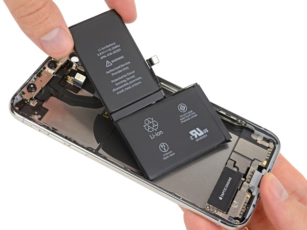 Thay pin iPhone cao cấp uy tín chất lượng tại Hà Nội TPHCM