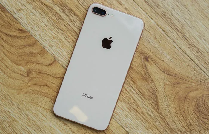 Với bộ nhớ lưu trữ lớn 256GB và chính hãng đảm bảo, iPhone 8 Plus 256GB là sự lựa chọn hoàn hảo cho những người muốn sở hữu một chiếc điện thoại vừa đẹp mắt vừa tiện dụng. Với thiết kế đẳng cấp, hiệu năng mạnh mẽ và tính năng nổi bật, sản phẩm này sẽ không làm bạn thất vọng!