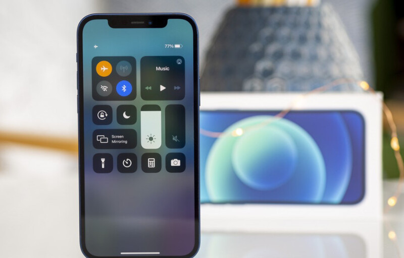 camera selfie trên iPhone 12 series