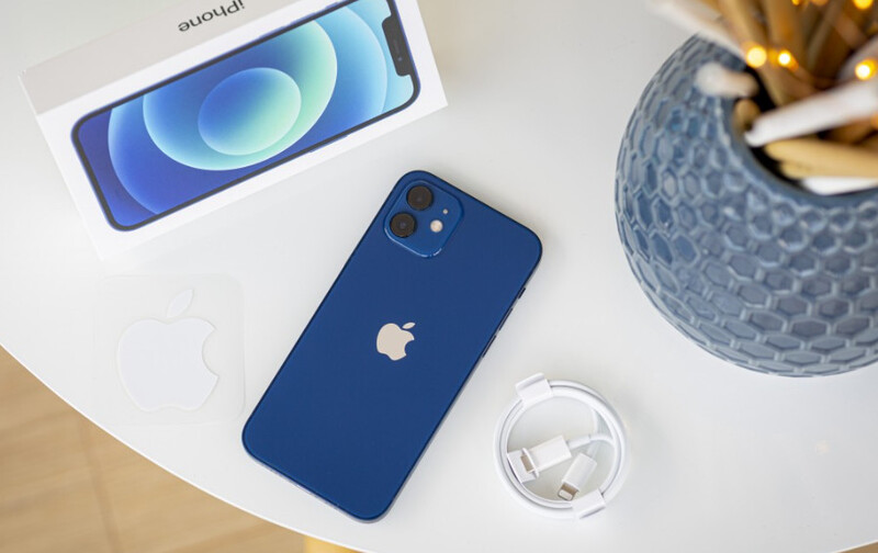 Hình ảnh mở hộp iPhone 12 series