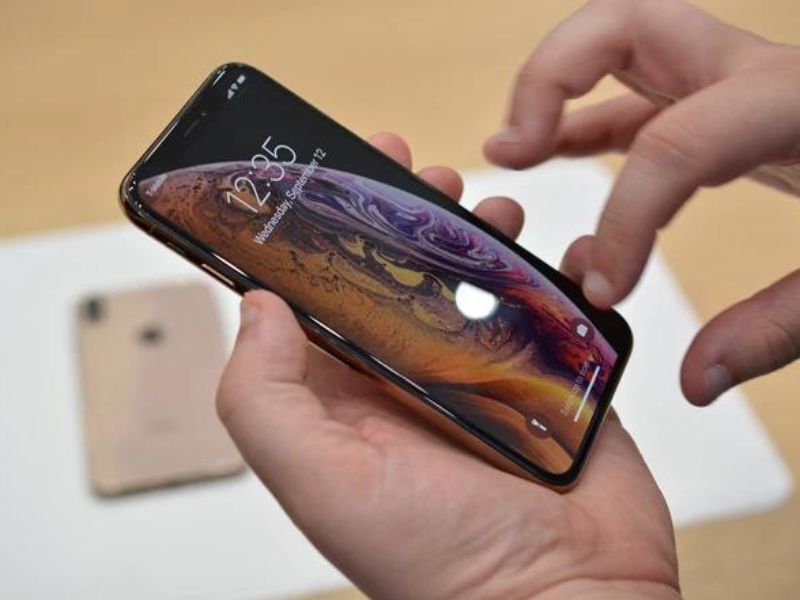 iPhone-Xs-cu-gia-re