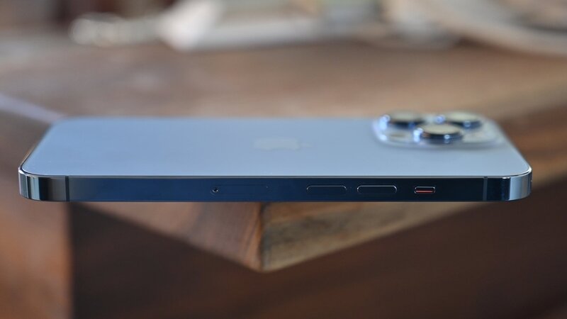 iPhone-13-Pro-gia-re