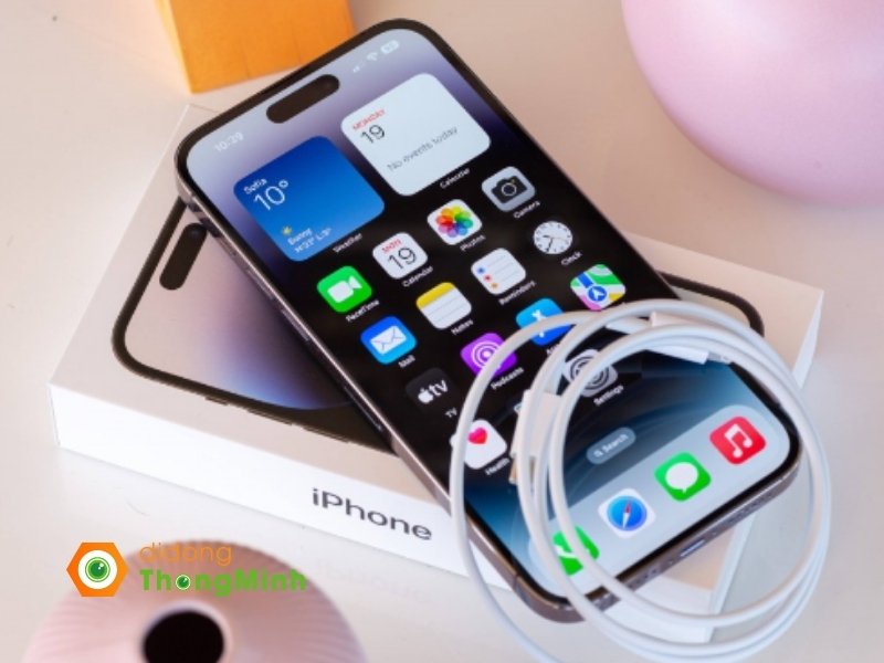 Màn hình iPhone 14 Pro Max hình viên thuốc