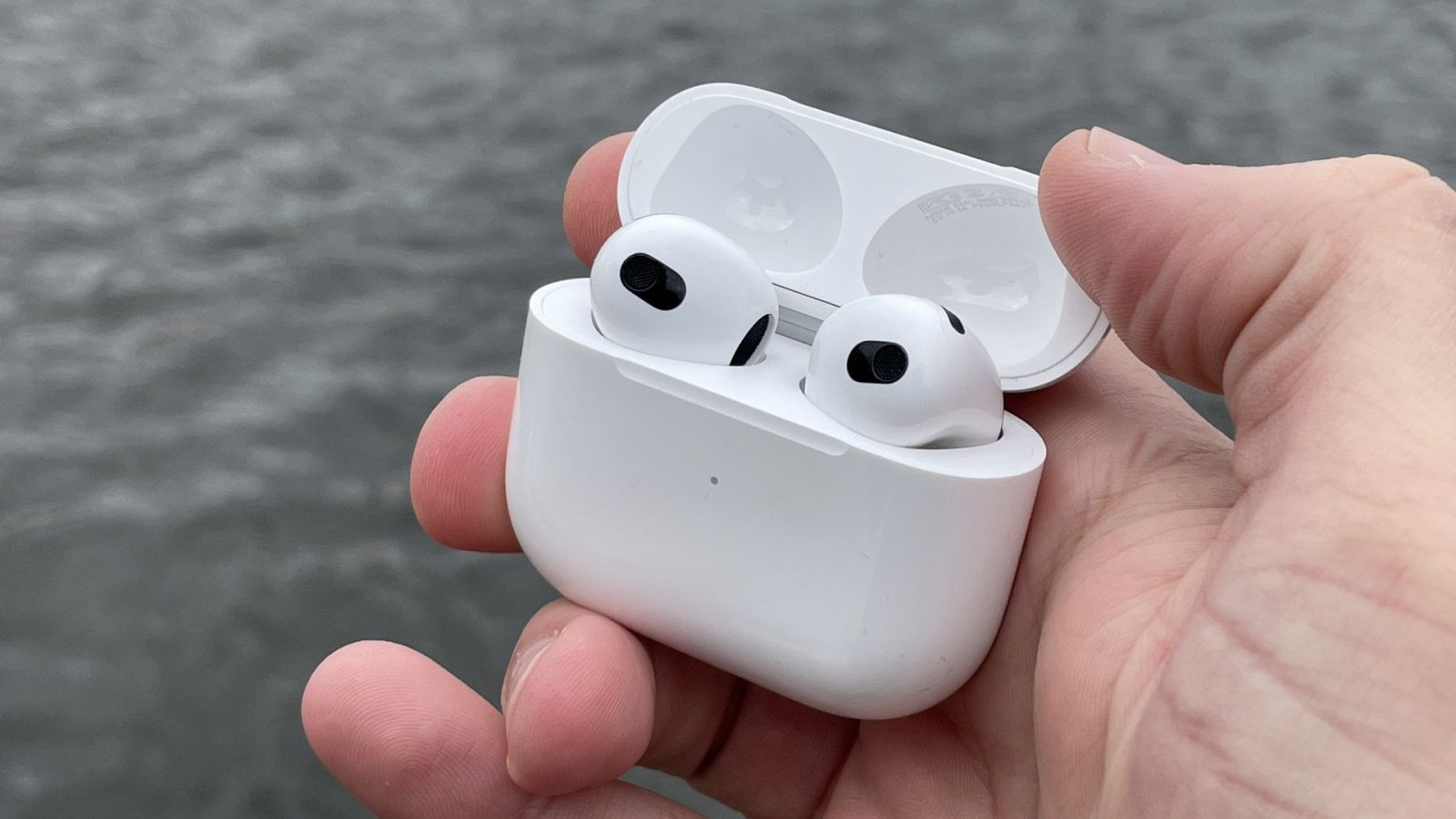 Tai Nghe Bluetooth Apple Airpods 3 New 2022 Sạc Lighting Chính Hãng