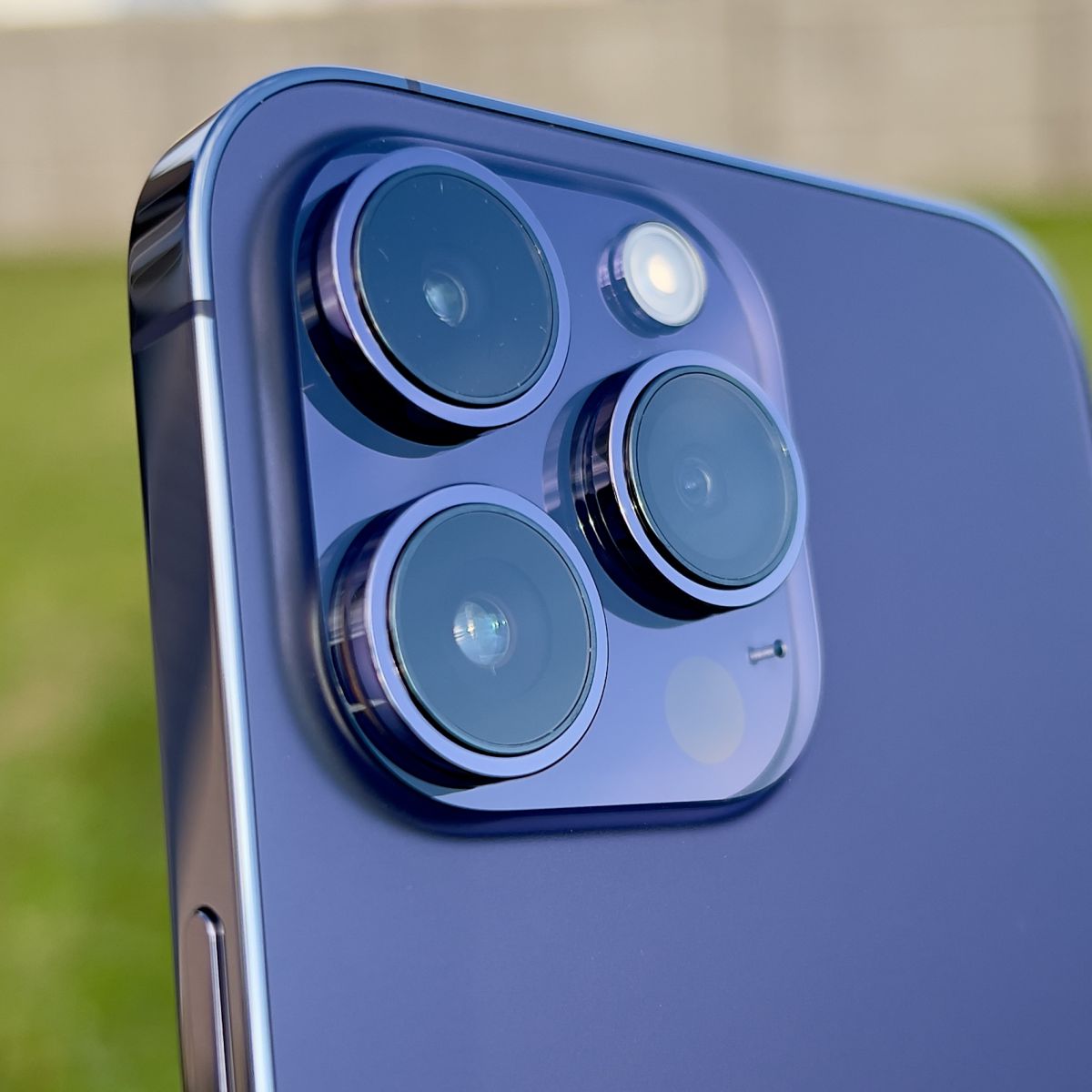 iPhone 14 Pro Max có cụm camera chất lượng cao