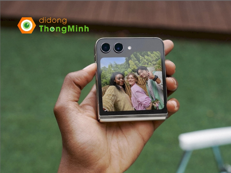 Màn hình phụ Galaxy Z Flip5 có thiết kế mới, kích thước tăng đáng kể