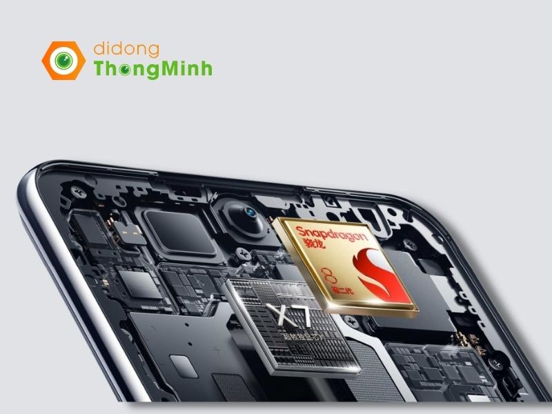 Realme GT5 hoạt động nhờ bộ vi xử lý Snapdragon 8 Gen 2 hàng đầu