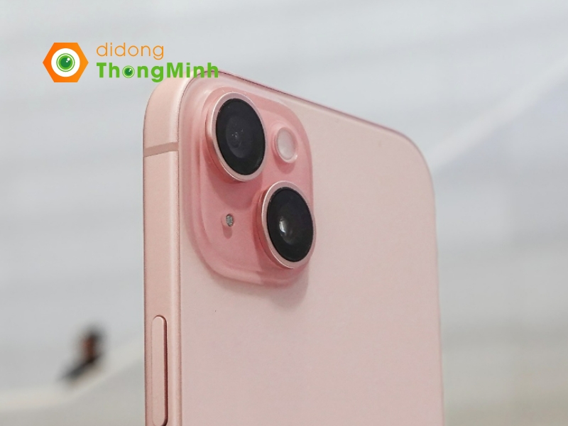 Công nghệ Focus và Depth Control của iPhone 15 Plus cho phép điện thoại lưu hình ảnh có lượng ánh sáng thấp với chất lượng miễn bàn
