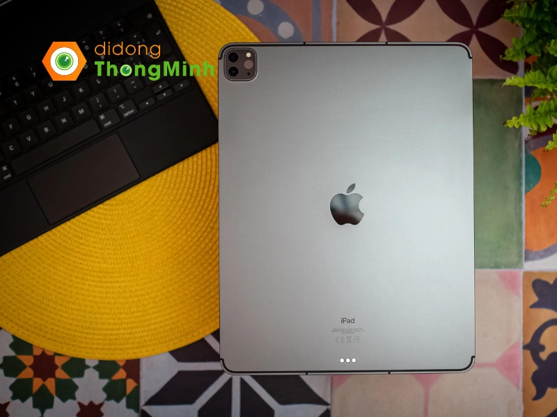 iPad Pro 2020 (Wifi + 4G) 128GB gây ấn tượng với 3 cảm biến phía sau