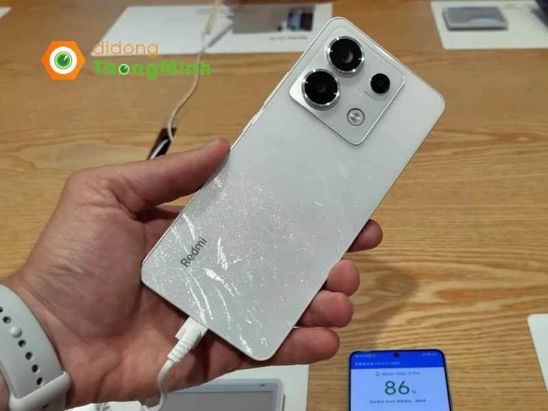 Cung cấp năng lượng cho Xiaomi Redmi Note 13 Pro 8GB/128GB là viên pin có dung lượng lớn 5100mAh