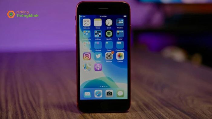 Màn hình iPhone SE 2020 có kích thước 4.7 inches sắc nét