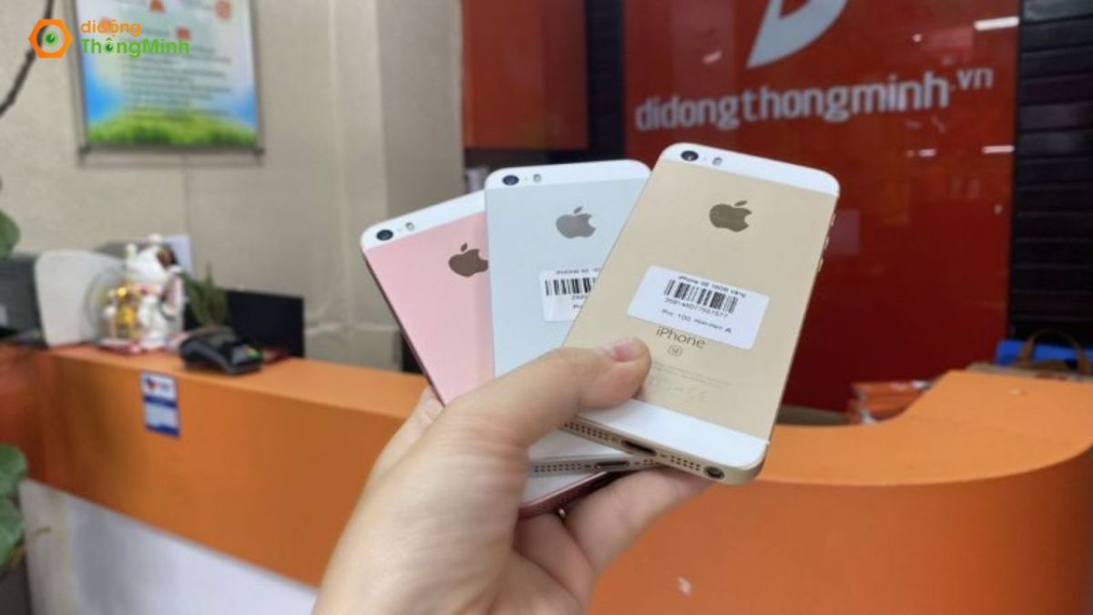 Màn hình Retina trên iPhone SE 2016 cung cấp chất lượng hiển thị tốt