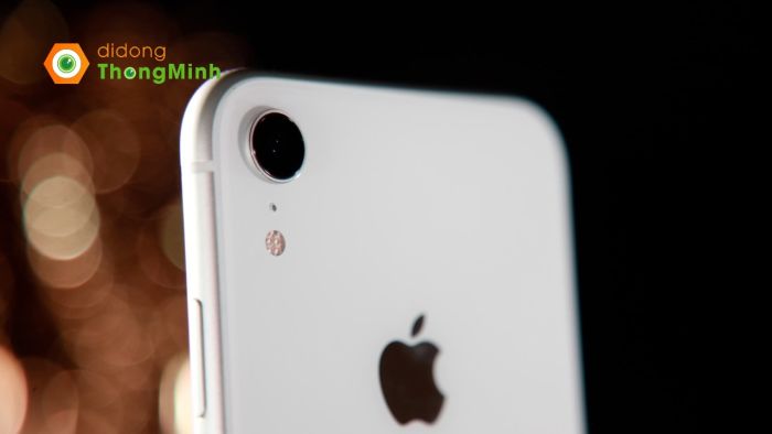 iPhone XR Cũ thiếp lập một camera đơn độ phân giải 12-megapixel