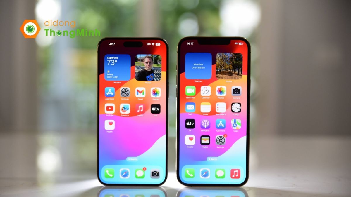 So sánh màn hình Phone 12 Pro Max và iPhone 15 Pro Max